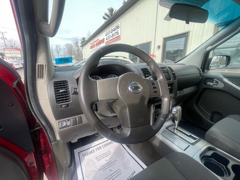 Used 2012 Nissan Pathfinder S image 13