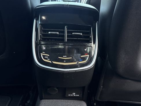 Used 2017 Cadillac XTS Premium Luxury image 18