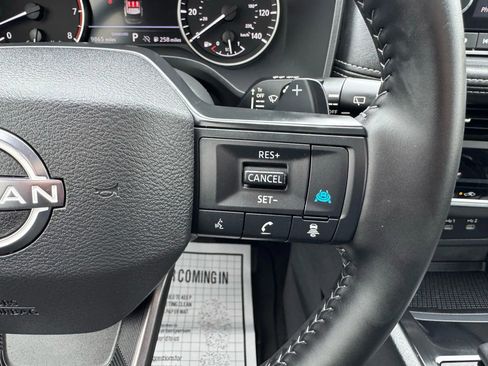 Used 2025 Nissan Rogue SV w/ SV Premium Package image 49