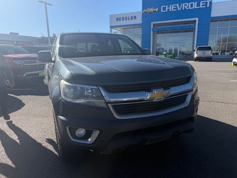 Used 2020 Chevrolet Colorado LT w/ LT Convenience Package image 2