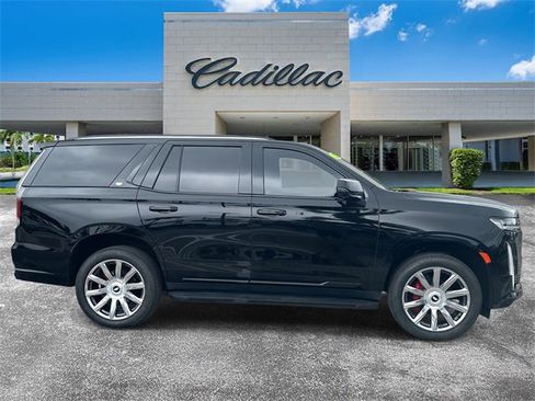 Certified 2023 Cadillac Escalade Premium Luxury Platinum w/ Heavy-Duty Trailer Package image 5