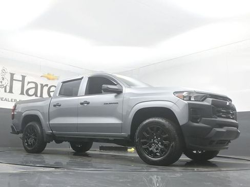 Used 2026 Chevrolet Colorado W/T image 2
