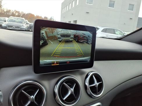 Certified 2020 Mercedes-Benz GLA 250 4MATIC image 21