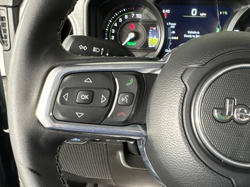 Certified 2025 Jeep Wrangler Unlimited Sahara AWD/4WD image 21