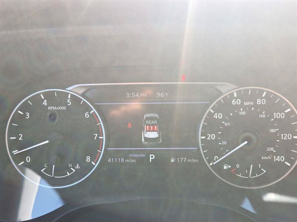 Used 2023 Nissan Rogue SV FWD image 14