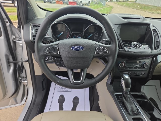 Used 2018 Ford Escape Titanium AWD/4WD image 12