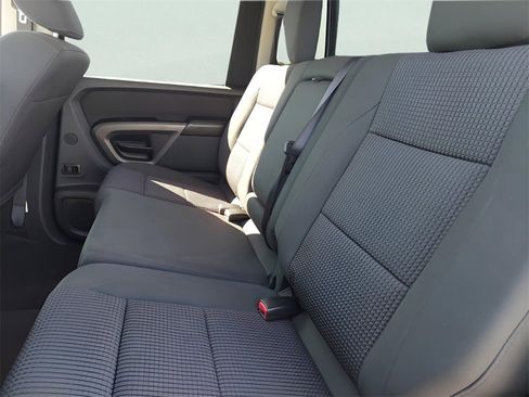 Used 2015 Nissan Titan SV w/ SV Value Truck Package image 18