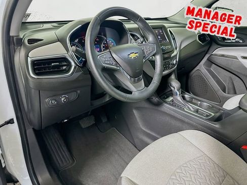 Used 2023 Chevrolet Equinox LT w/ Driver Convenience Package image 10