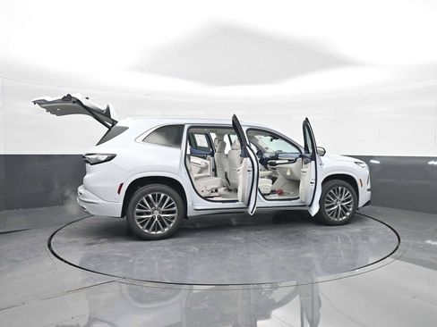 New 2026 Buick Enclave Avenir w/ Super Cruise Package image 44