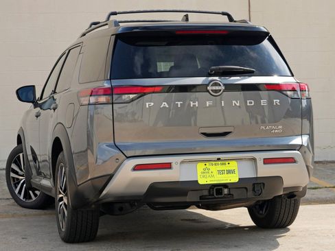 Used 2025 Nissan Pathfinder Platinum AWD/4WD image 6