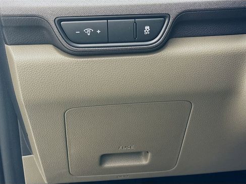 New 2026 Kia Carnival EX image 11