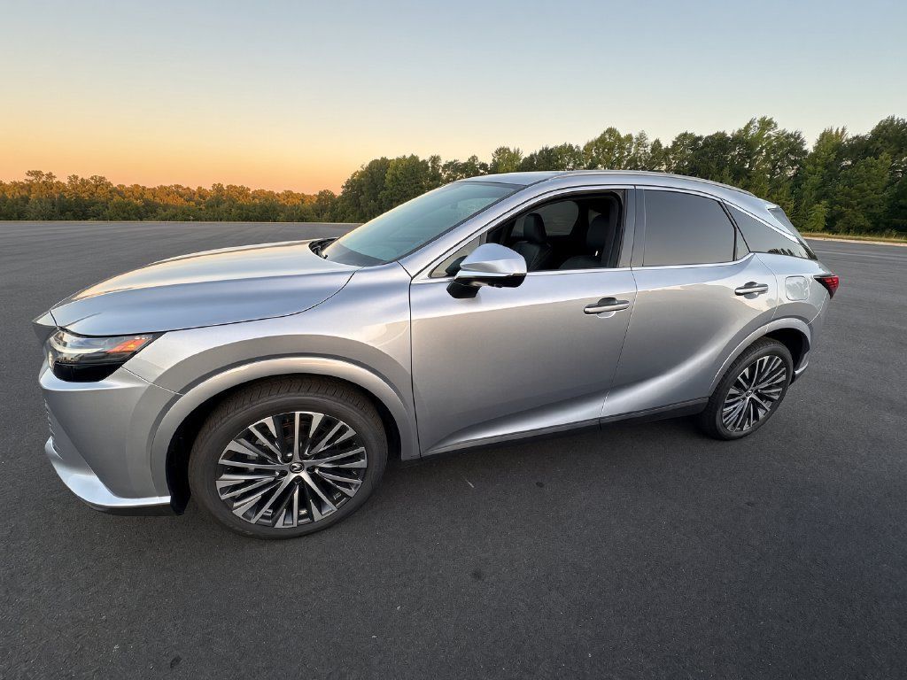 Used 2023 Lexus RX 350 Premium Plus w/ Cold Area Package FWD image 2