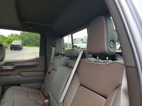 Used 2024 GMC Sierra 1500 Denali AWD/4WD image 11
