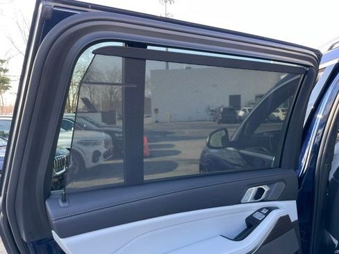 Used 2026 BMW X7 xDrive40i w/ Premium Package image 12