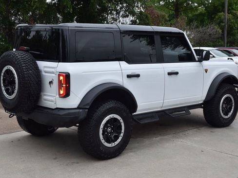 Certified 2024 Ford Bronco Badlands w/ Sasquatch Package AWD/4WD image 7
