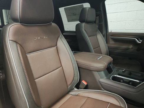 New 2026 GMC Sierra 2500 Denali w/ Denali Reserve Package image 9