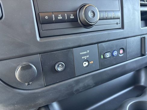 New 2025 GMC Savana 2500 Extended w/ Driver Convenience Package image 23