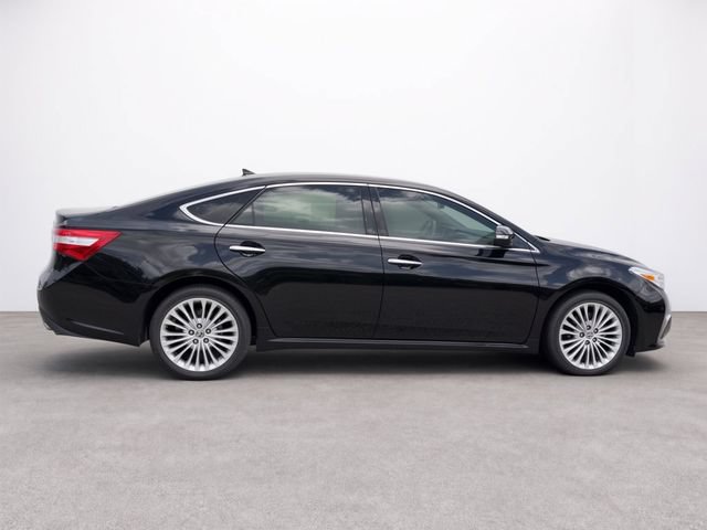 Used 2018 Toyota Avalon Limited FWD image 6