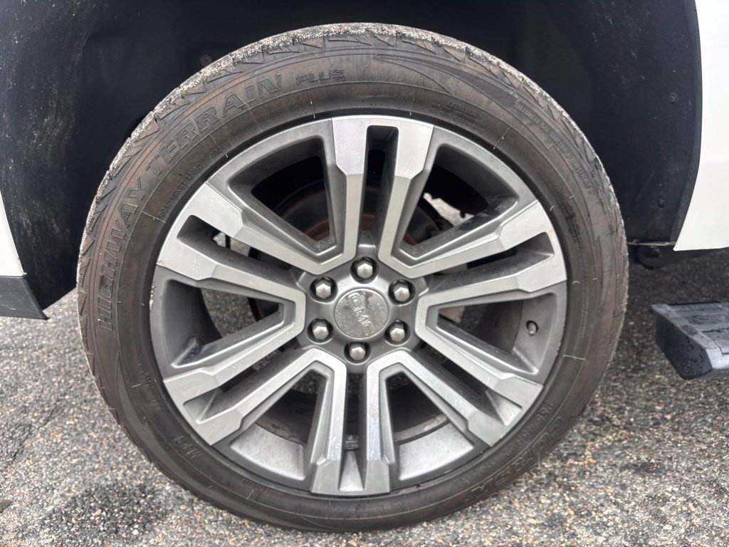 Used 2018 GMC Yukon Denali w/ Denali Ultimate Package AWD/4WD image 43