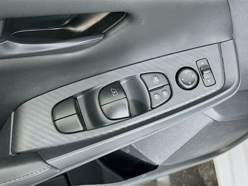 Used 2025 Nissan Sentra S image 15