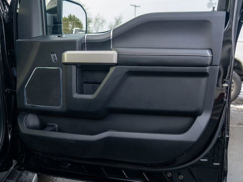 Used 2018 Ford F150 Lariat image 11