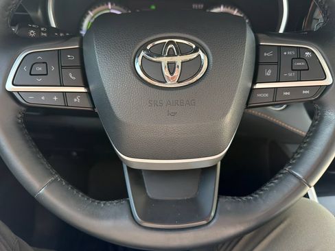Used 2022 Toyota Highlander Bronze Edition AWD/4WD image 55
