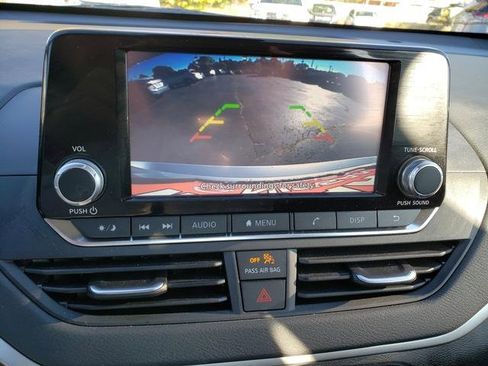 Used 2022 Nissan Altima 2.5 S image 18