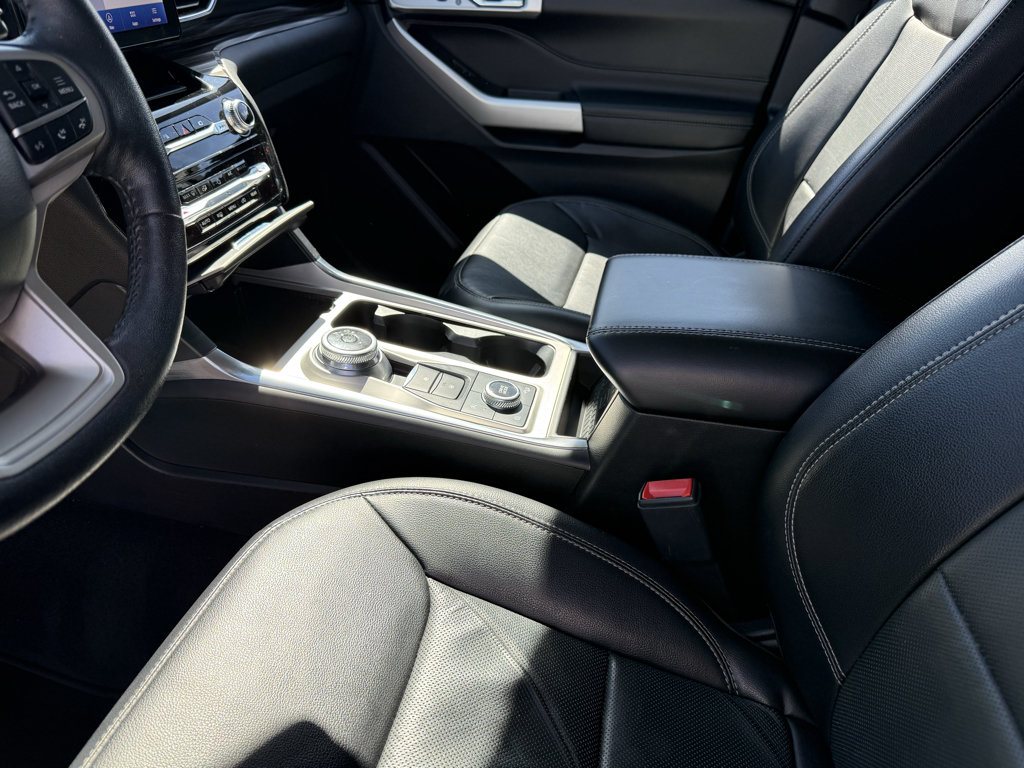 Used 2022 Ford Explorer Limited AWD/4WD image 24