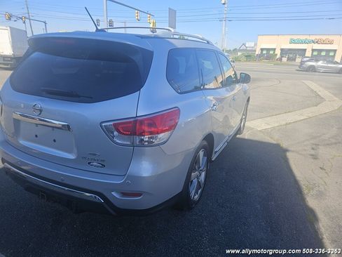 Used 2014 Nissan Pathfinder Platinum w/ Platinum Premium Package image 8