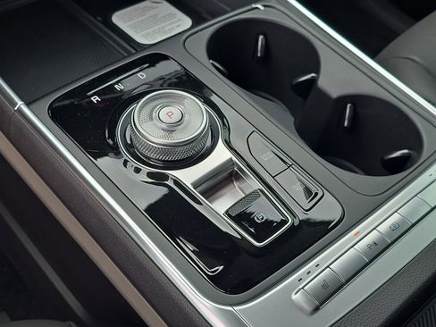 New 2026 Kia Carnival EX FWD image 27
