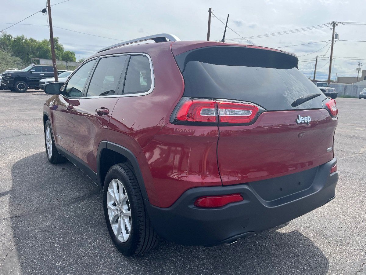 Used 2017 Jeep Cherokee Latitude w/ Comfort/Convenience Group FWD image 7
