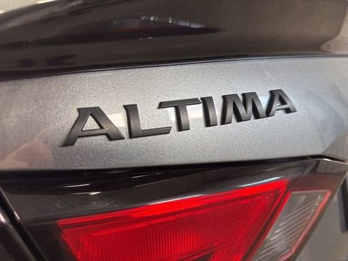 Used 2022 Nissan Altima 2.5 SR w/ Midnight Edition Package image 25