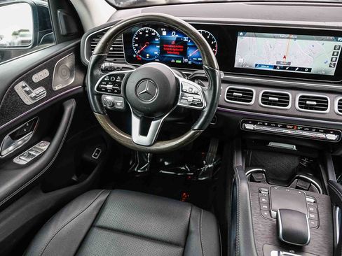 Used 2023 Mercedes-Benz GLS 450 4MATIC image 14