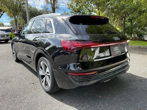 Used 2024 Audi Q8 e-tron Premium Plus w/ Premium Plus Package AWD/4WD image 12