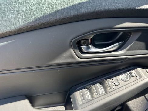 Certified 2025 Honda Accord SE image 12