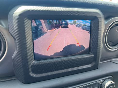 Used 2019 Jeep Wrangler Unlimited Sport S AWD/4WD image 40