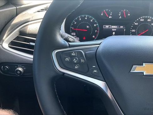 Used 2024 Chevrolet Malibu RS FWD image 17
