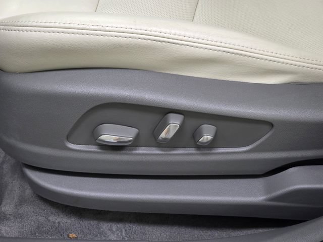 Used 2024 Cadillac XT6 Premium Luxury AWD/4WD image 15