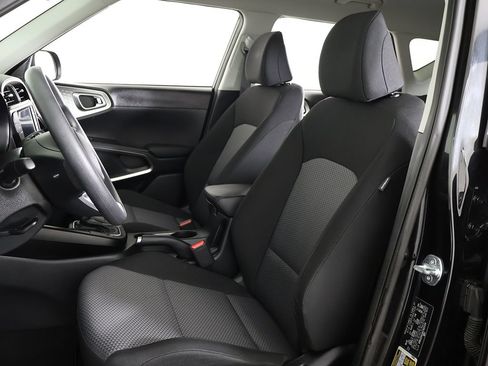 Certified 2025 Kia Soul LX FWD image 26