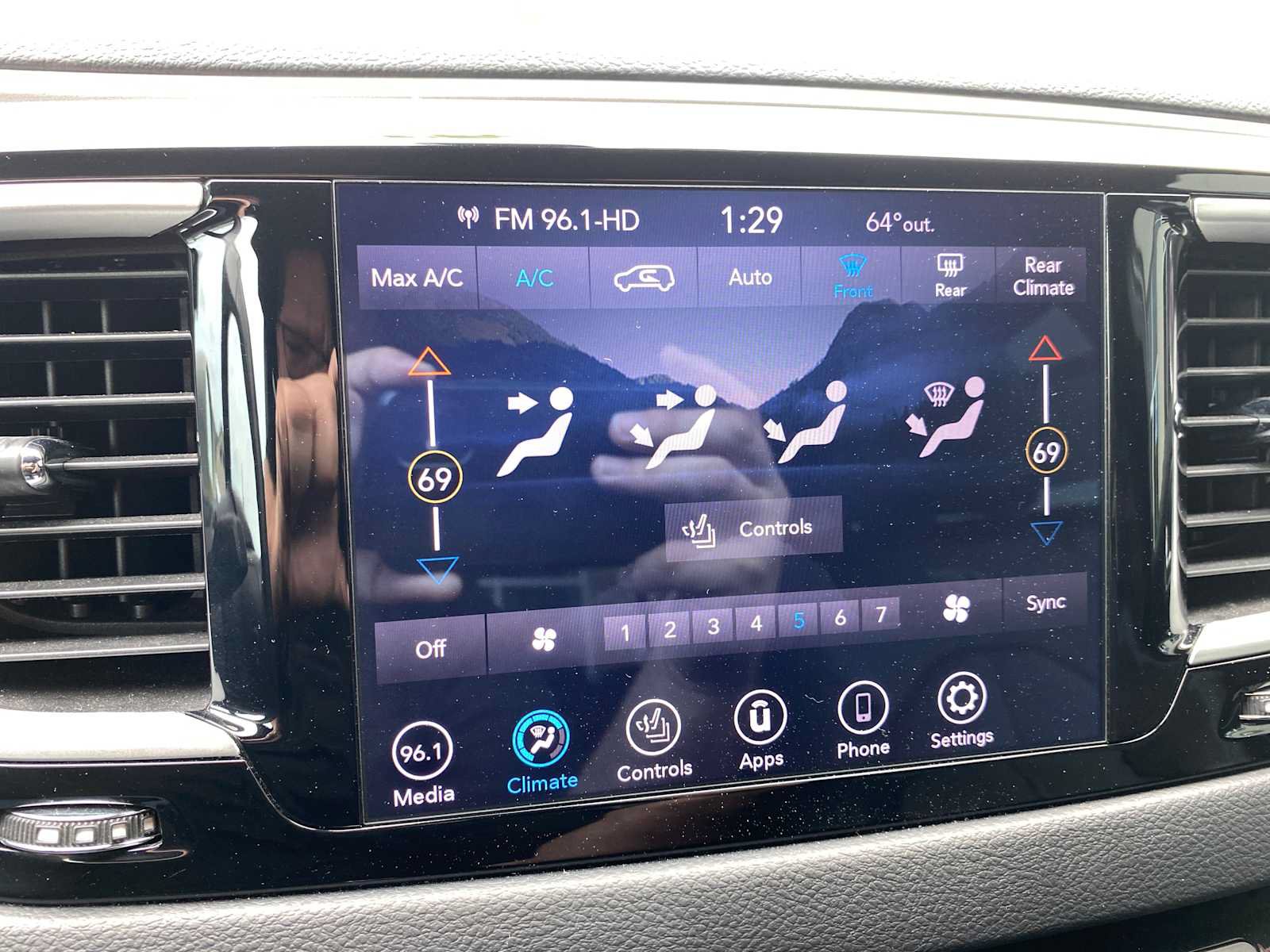Used 2020 Chrysler Pacifica Touring-L AWD/4WD image 20