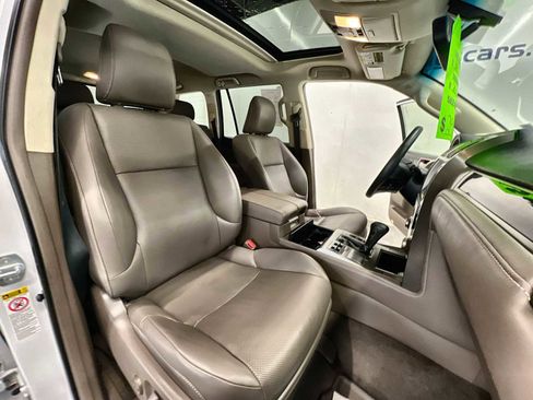 Used 2016 Lexus GX 460 image 27