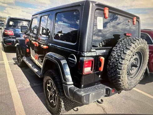 Used 2019 Jeep Wrangler Unlimited Sahara AWD/4WD image 9