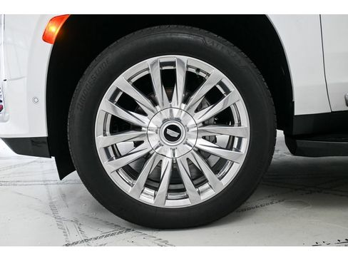Used 2024 Cadillac Escalade Premium Luxury AWD/4WD image 26