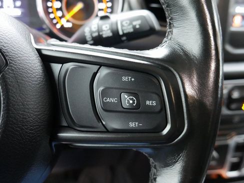 Used 2022 Jeep Wrangler Unlimited Willys image 13