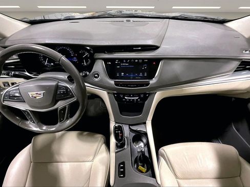 Used 2019 Cadillac XT5 Luxury image 8
