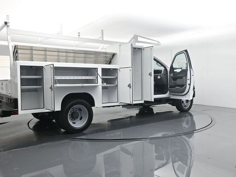 New 2024 Ford F450 XL w/ XL Chrome Package image 5