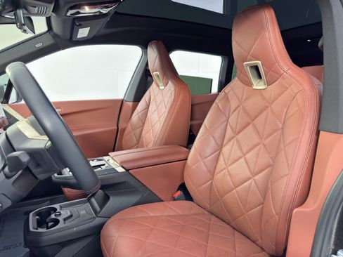 Used 2024 BMW iX xDrive50 w/ Premium Package image 43