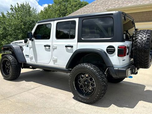 Used 2022 Jeep Wrangler Unlimited Rubicon 4xe image 3