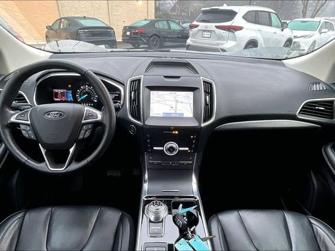 Used 2020 Ford Edge Titanium image 14