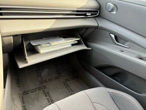 Used 2023 Hyundai Elantra SEL image 34